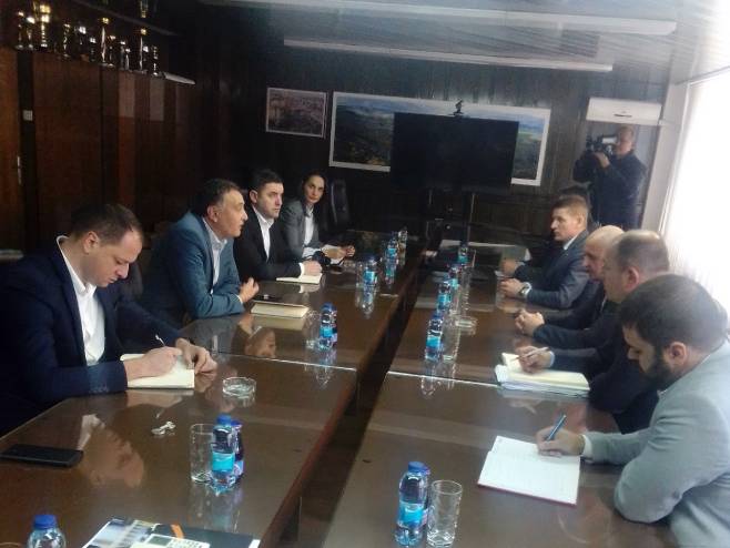 Састанак министра Ђокића са руководством РИТЕ Гацко Састанак министра Ђокића са руководством РИТЕ Гацко - Фото: РТРС