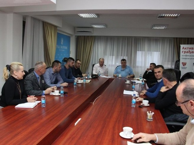 Зворник: Сједница Градског штаба за ванредне ситуације (фото: gradzvornik.org) Зворник: Сједница Градског штаба за ванредне ситуације (фото: gradzvornik.org) -