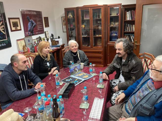Дјечије позориште Српске - састанак (Фото: instagram.com/djecijepozoristers) Дјечије позориште Српске - састанак (Фото: instagram.com/djecijepozoristers) -