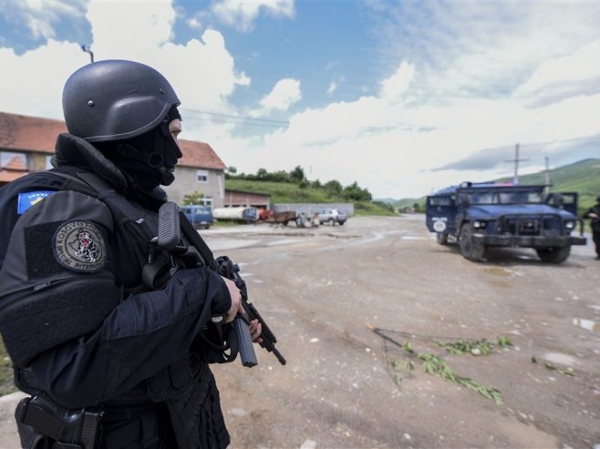 Косово-полиција (Фото: EPA-EFE/STRINGER, илустрација) - 