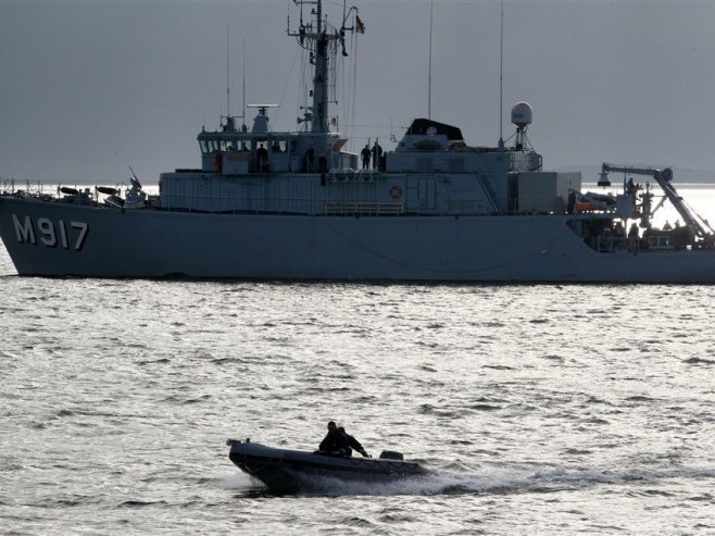 НАТО брод (Фото: илустрација/EPA/JENS BUETTNER) - 