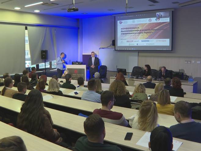 Конференција о дислипидемијама и атеросклеротским кардиоваскуларним болестима Конференција о дислипидемијама и атеросклеротским кардиоваскуларним болестима - Фото: РТРС
