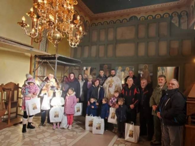 Савиндан прослављен је у Храму Светог Николаја у Врлици Савиндан прослављен је у Храму Светог Николаја у Врлици - Фото: СРНА