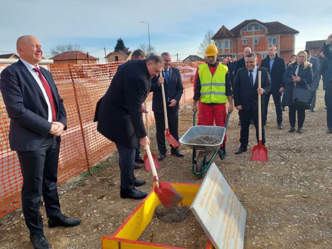 Компанија Искра - отварање Компанија Искра - отварање - Фото: РТРС