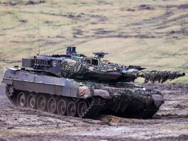 Њемачки тенк "Леопард" (Фото: EPA-EFE/FRIEDEMANN VOGEL) - 