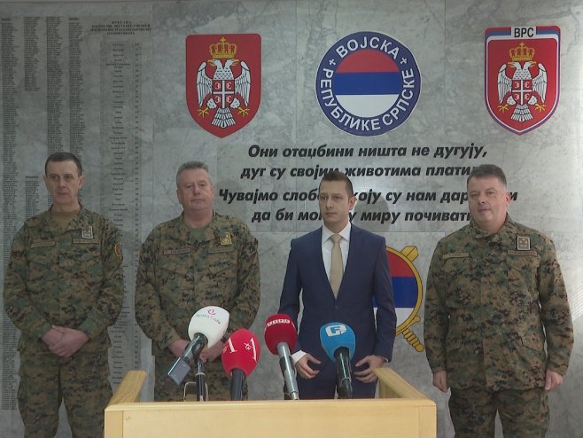 Гогановић обишао Трећи пјешадијски Република Српска пук Гогановић обишао Трећи пјешадијски Република Српска пук - Фото: РТРС
