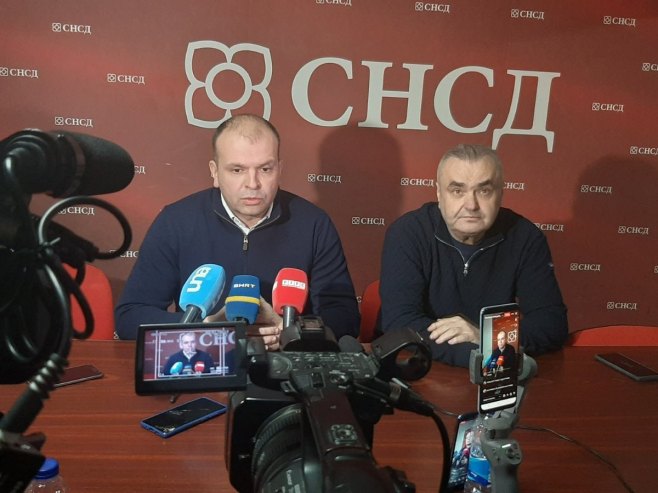 Стевановић и Ивановић Стевановић и Ивановић - Фото: РТРС