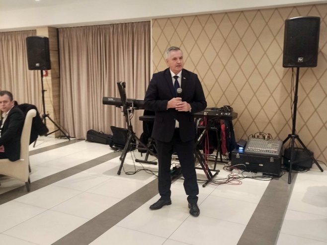 Premijer Višković u Srpskom Itebeju (Foto: RTRS) Premijer Višković u Srpskom Itebeju (Foto: RTRS)