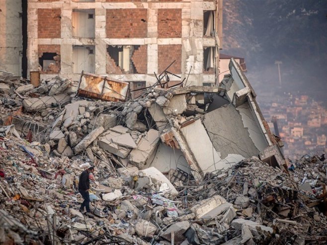Земљотрес у Турској (Фото: EPA-EFE/MARTIN DIVISEK) - 
