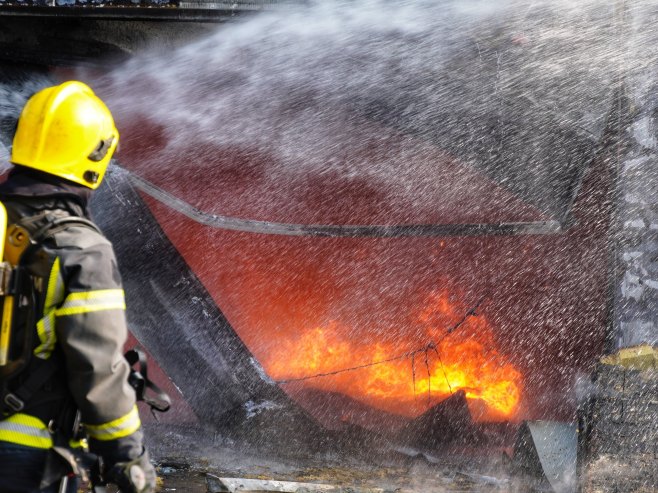 Пожар  у стану на Новом Београду, погинула једна особа