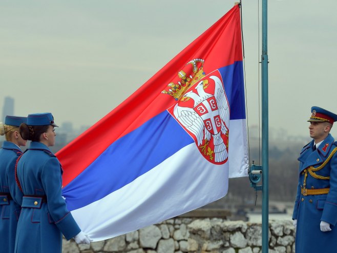 Застава Србије (Фото: TANJUG/ MINISTARSTVO ODBRANE/ DARIMIR BANDA/ nr) Застава Србије (Фото: TANJUG/ MINISTARSTVO ODBRANE/ DARIMIR BANDA/ nr) -