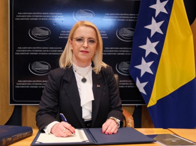 Снежана Новаковић Бурсаћ Снежана Новаковић Бурсаћ - Фото: РТРС