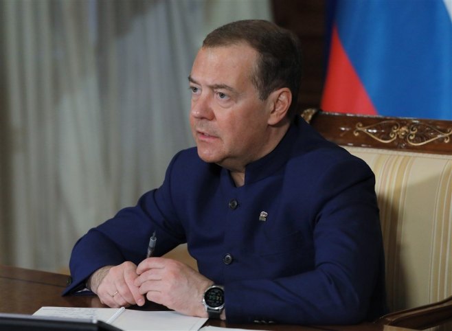 Дмитриј Медведев (Фото: EPA-EFE/EKATERINA SHTUKINA / SPUTNIK / KREMLIN POOL / POOL) - 