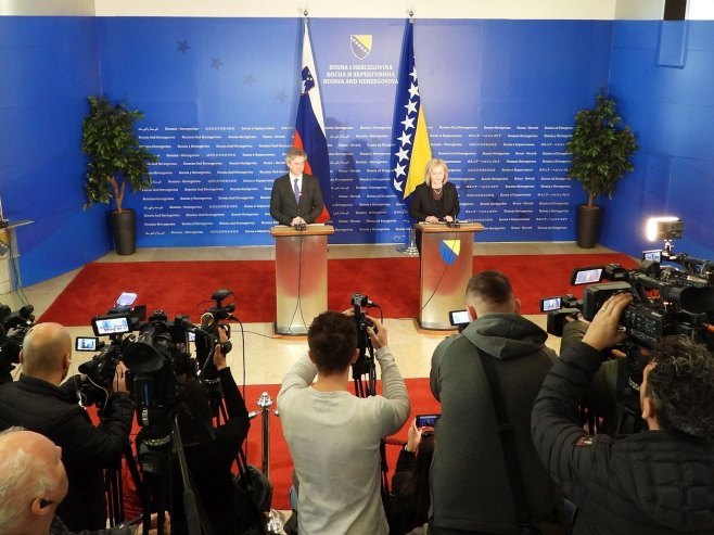 Роберт Голоб и Борјана Кришто Роберт Голоб и Борјана Кришто - Фото: Уступљена фотографија