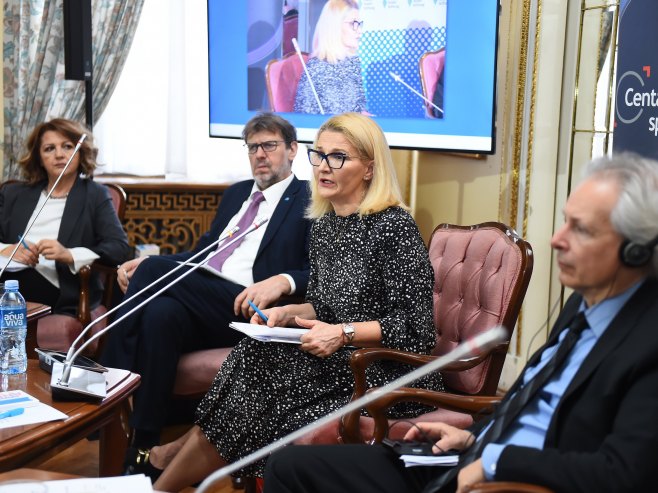 Конференција о односима Србије и Хрватске (Фото: TANJUG/ STRAHINJA AĆIMOVIĆ) Конференција о односима Србије и Хрватске (Фото: TANJUG/ STRAHINJA AĆIMOVIĆ) -