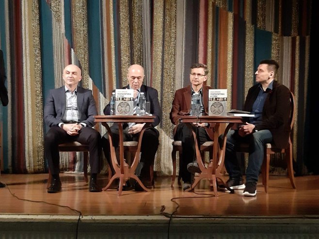 Промоција књиге "Геополитика и Срби" Срђана Перишића Промоција књиге "Геополитика и Срби" Срђана Перишића - Фото: СРНА