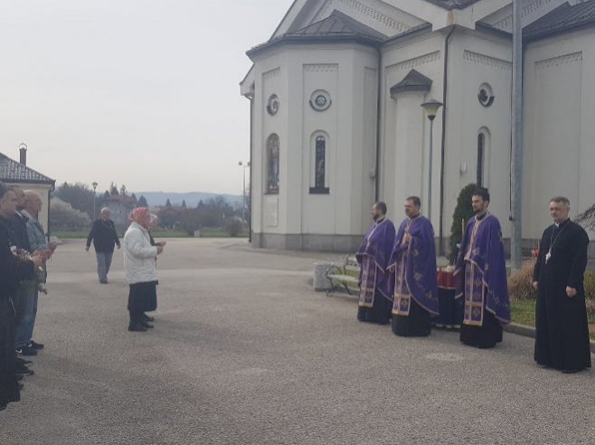 Парастос Споменку Гостићу Парастос Споменку Гостићу - Фото: РТРС