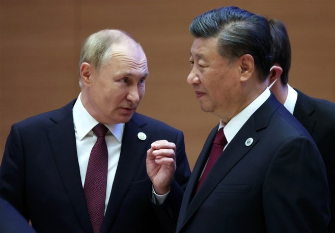 Владимир Путин и Си Ђинпинг (Фото: EPA-EFE/SERGEI BOBYLEV/SPUTNIK/KREMLIN POOL MANDATORY CREDIT, илустрација) Владимир Путин и Си Ђинпинг (Фото: EPA-EFE/SERGEI BOBYLEV/SPUTNIK/KREMLIN POOL MANDATORY CREDIT, илустрација) -