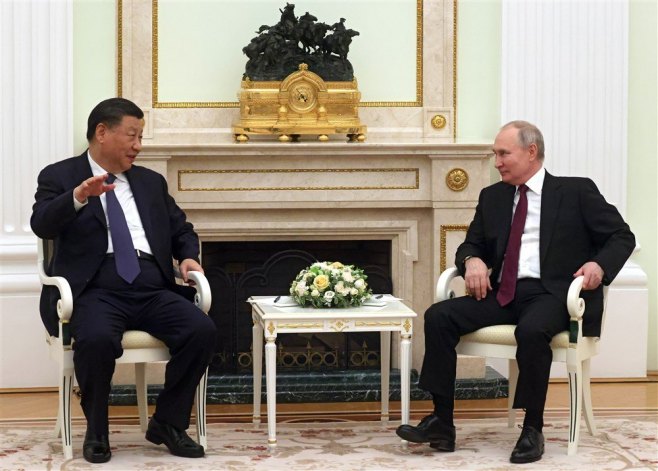 Путин и Си разговарали у Кремљу четири и по сата