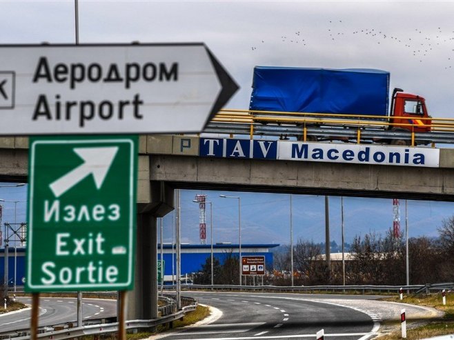 Аеродром у Скопљу (Фото: илустрација/EPA-EFE/GEORGI LICOVSKI) Аеродром у Скопљу (Фото: илустрација/EPA-EFE/GEORGI LICOVSKI) -