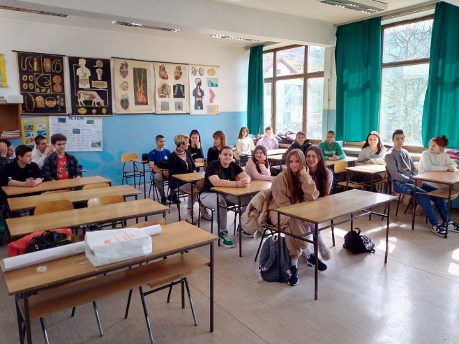 Ученици ОШ "Вук Караџић", Вишеград Ученици ОШ "Вук Караџић", Вишеград - Фото: РТРС