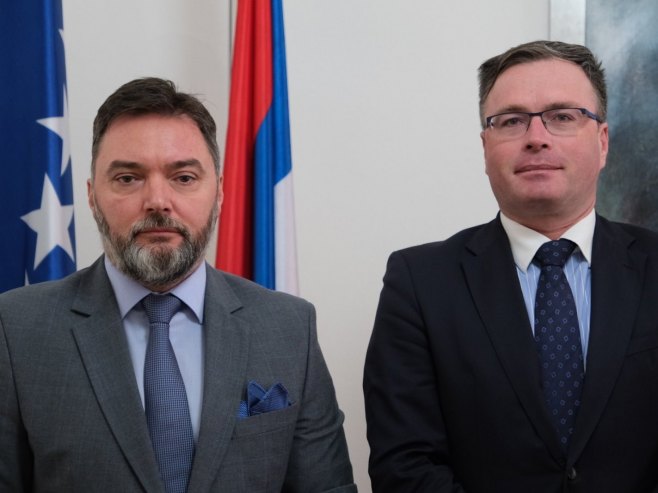 Сташа Кошарац и Дамијан Седар Сташа Кошарац и Дамијан Седар - Фото: РТРС