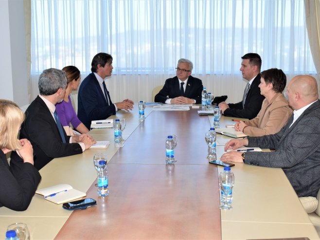 Министар Чубриловић са представницима Свјетске банке - Фото: Уступљена фотографија