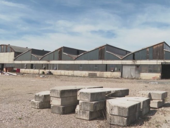 Италијанска компанија купила руинирану халу Италијанска компанија купила руинирану халу - Фото: РТРС