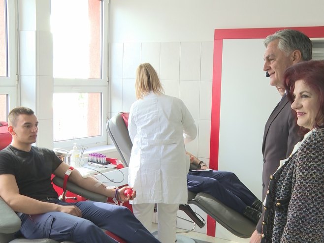 Акција даривања крви-посјета Карана - Фото: РТРС