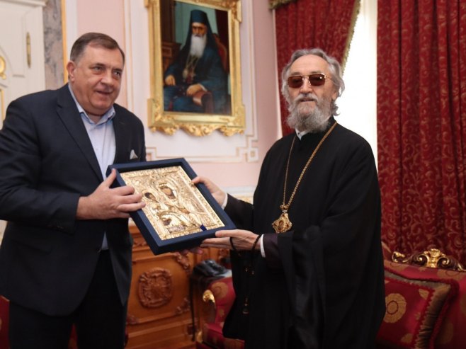Додик са епископом бањалучким Јефремом Додик са епископом бањалучким Јефремом -