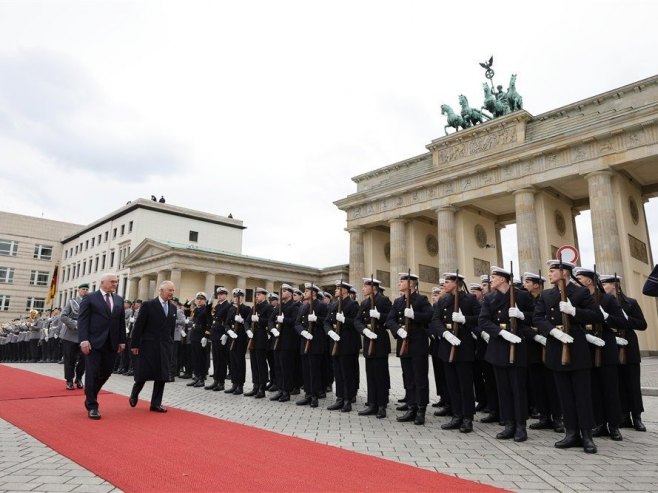 Чарлс Трећи у Берлину (Фото: EPA-EFE/ANDREAS RENTZ) - 