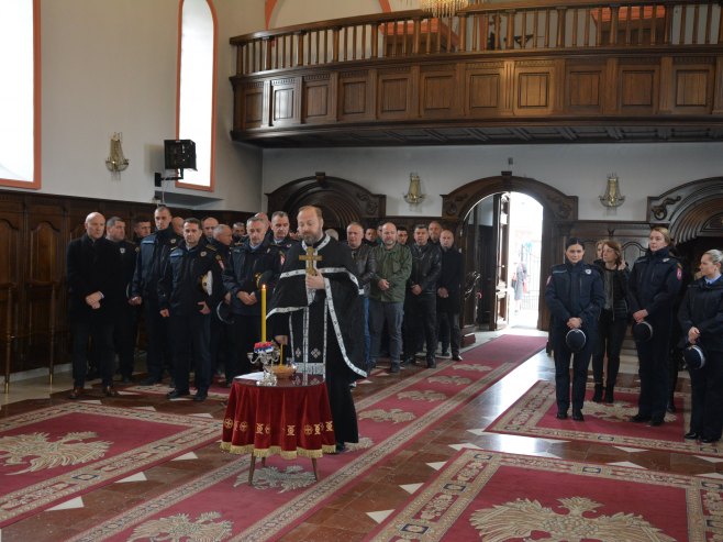 Служен парастос ПУ Приједор у цркви Свете Тројице