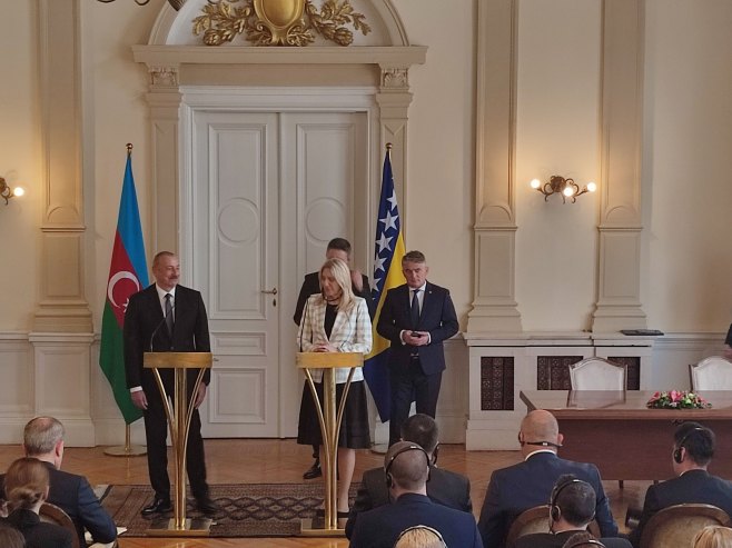 Конференција за новинаре Конференција за новинаре - Фото: СРНА
