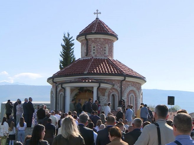 Опљачкана црква у мостарском насељу Ортијеш