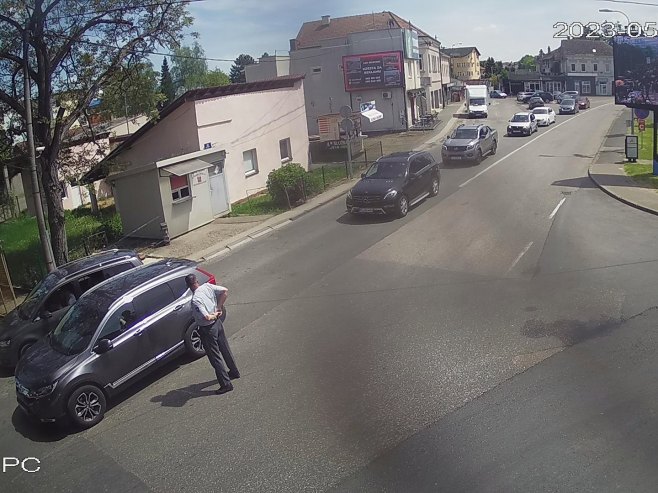 Гранични прелаз Градишка – излаз из Српске (фото: ams-rs.com) - 