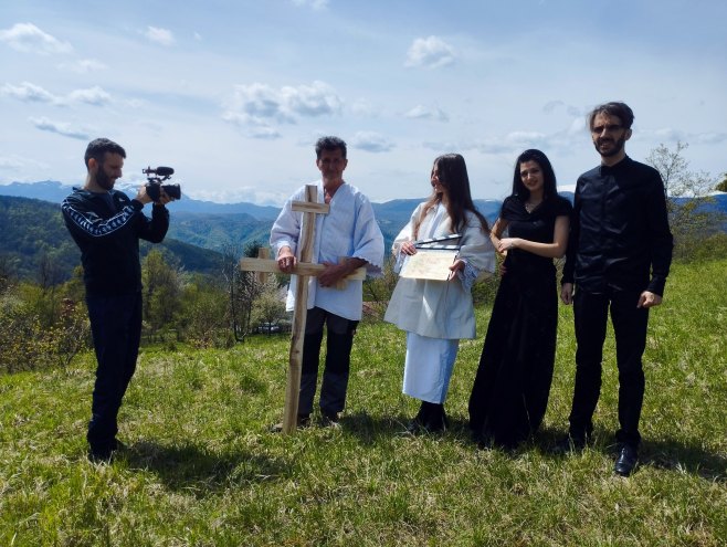 Снимање филма "Чекајучи крст" Снимање филма "Чекајучи крст" - Фото: СРНА