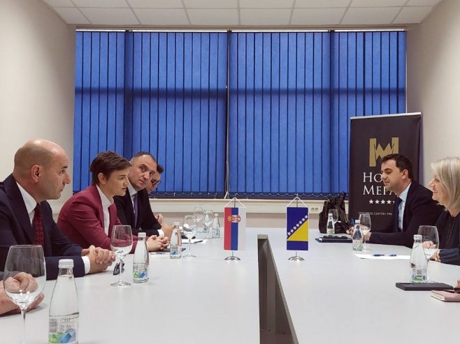 Брнабић на састанку са Кришто - Фото: РТРС