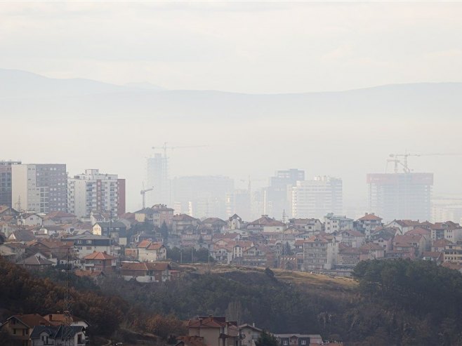 Приштина (Фото: EPA/VALDRIN XHEMAJ) - 