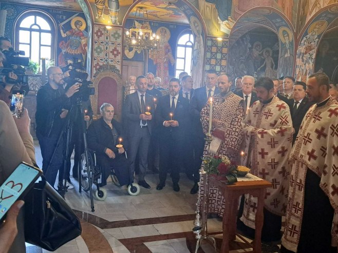 Парастос у Миљевићима (Фото: РТРС)