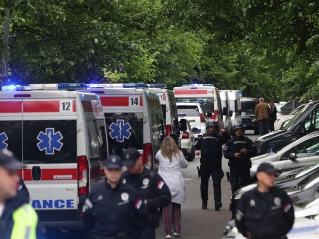 Хитна помоћ у Београду (Фото: EPA-EFE/ANDREJ CUKIC) - 