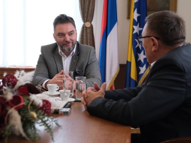 Сташа Кошарац и Милован Бјелица (Фото: РТРС)