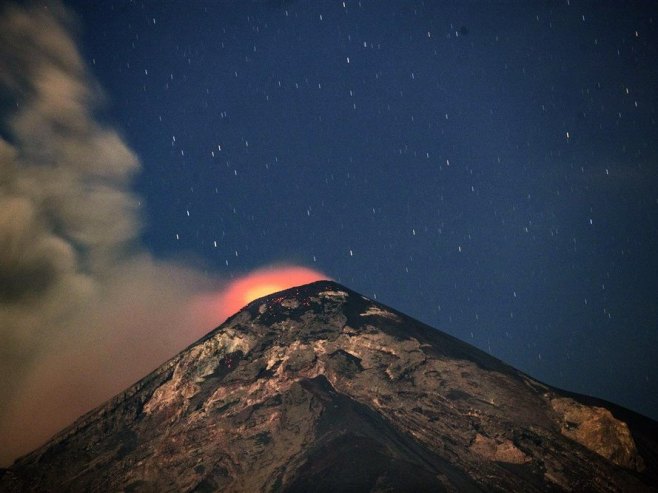 Вулкан у Гватемали (Фото: EPA-EFE/Esteban Biba) Вулкан у Гватемали (Фото: EPA-EFE/Esteban Biba) -