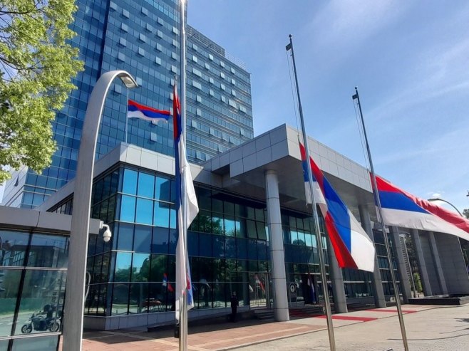 Влада Републике Српске - заставе на пола копља Влада Републике Српске - заставе на пола копља - Фото: РТРС