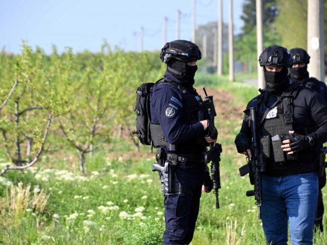 МУП Србије - хапшење (фото: ТANJUG/ OMK MUP REPUBLIKE SRBIJE) - 