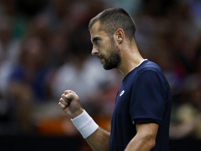 Ласло Ђере (Фото: илустрација/EPA-EFE/Biel Alino) - 