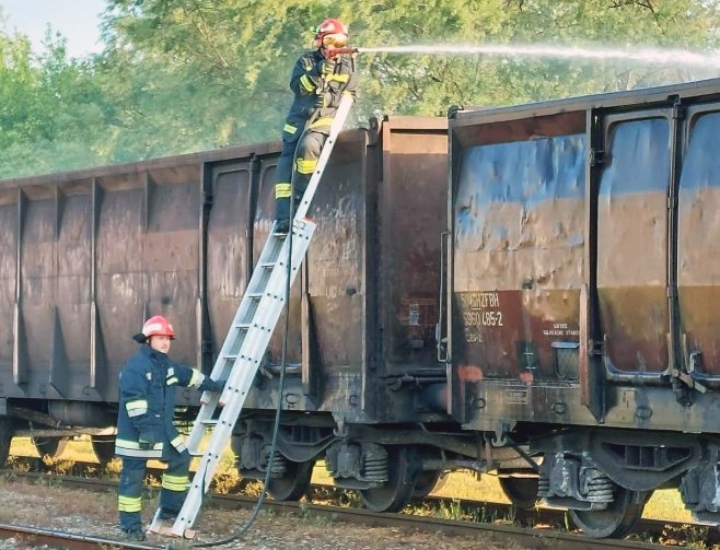 Ватрогасци угасили пожар - Фото: СРНА