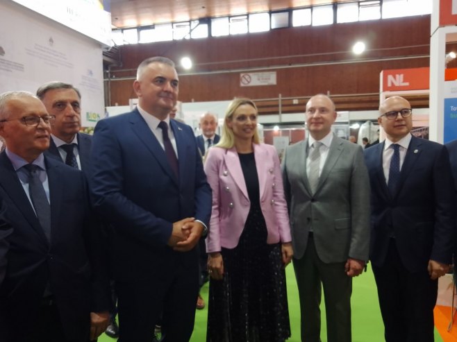 Министри пољопривреде Српске и Србије на Новосадском сајму Министри пољопривреде Српске и Србије на Новосадском сајму - Фото: РТРС