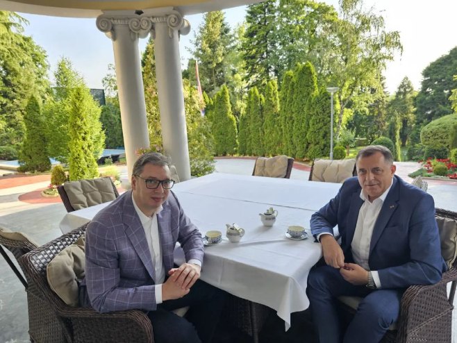 Додик и Вучић (Фото: instagram.com/buducnostsrbijeav) Додик и Вучић (Фото: instagram.com/buducnostsrbijeav) -
