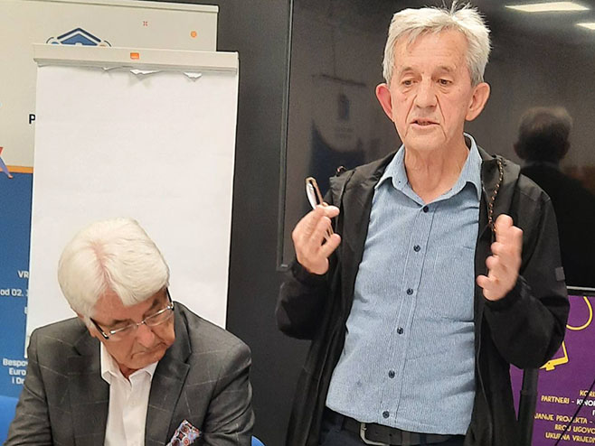 Карловац-промоција Орловићевих романа Карловац-промоција Орловићевих романа - Фото: Уступљена фотографија