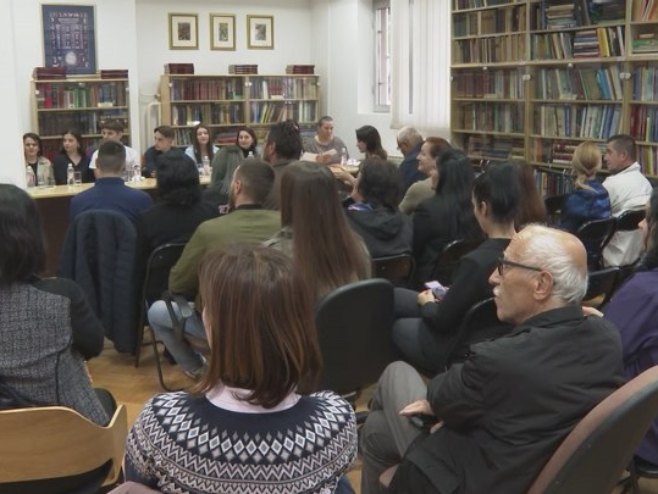 "Мајски књижевни сусрети" "Мајски књижевни сусрети" - Фото: РТРС